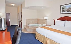 Holiday Inn Express Hotel & Suites Cleveland-Richfield By Ihg